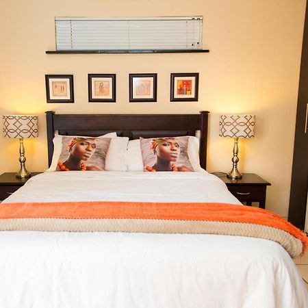 Sollunaa Guesthouse Sandton Eksteriør bilde