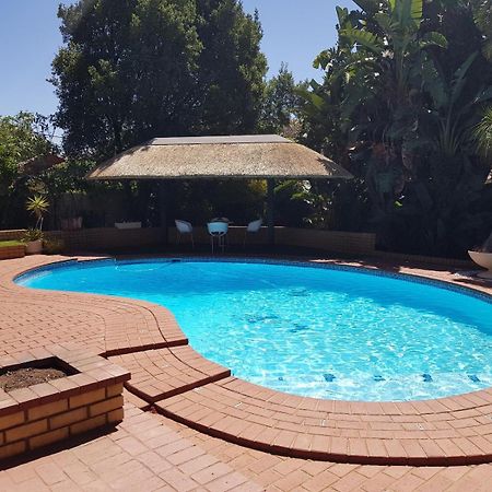 Sollunaa Guesthouse Sandton Eksteriør bilde